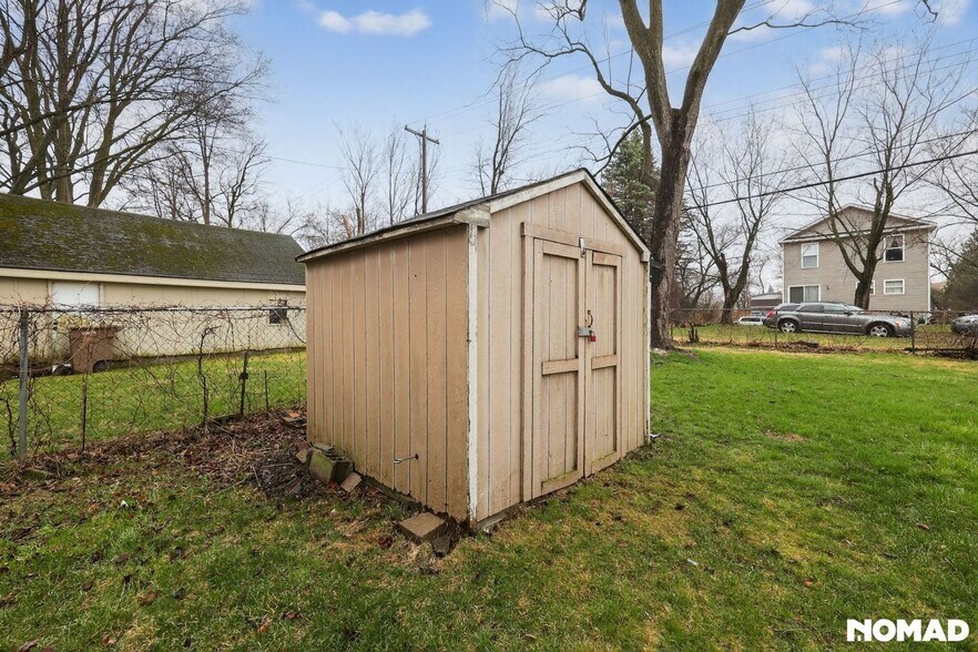 Building Photo - 529 Emerson Ave