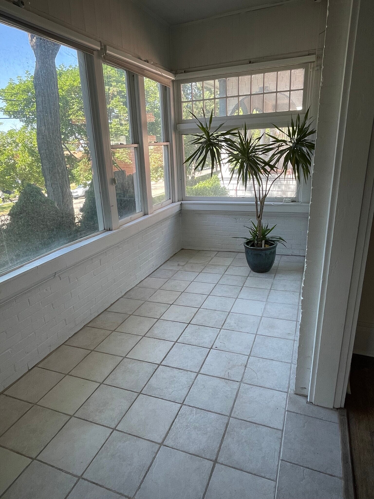 Front Entry/Sunroom - 777 E 4th Ave