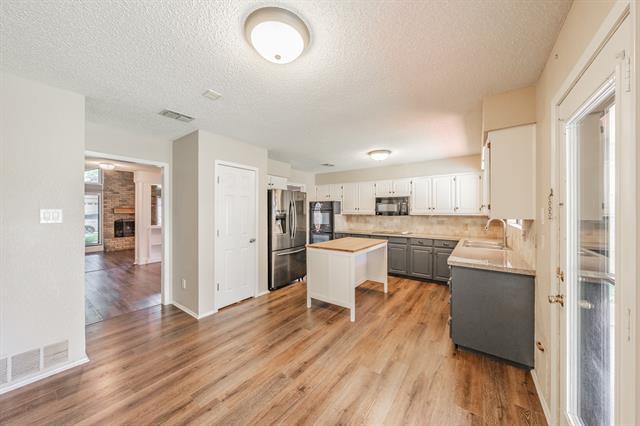 Building Photo - 3503 Cotillion Dr