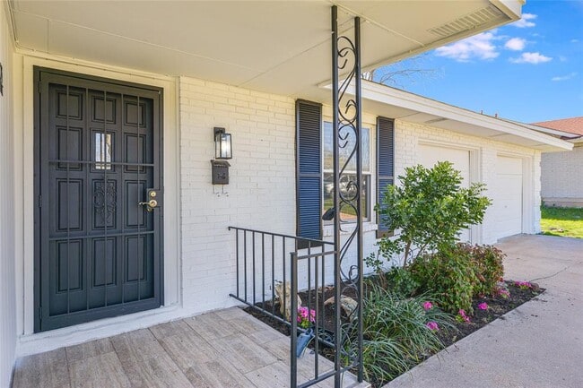 Building Photo - 1503 Westbury Trail