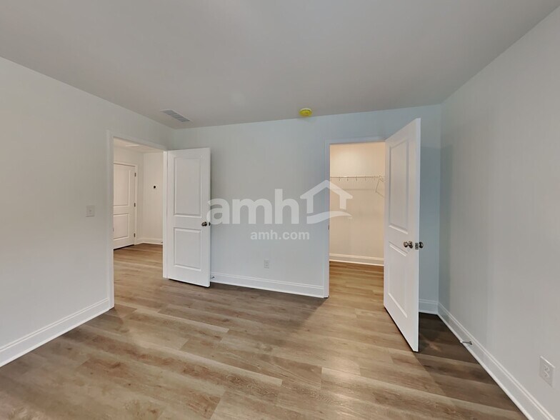 Building Photo - 232 Argea Dr