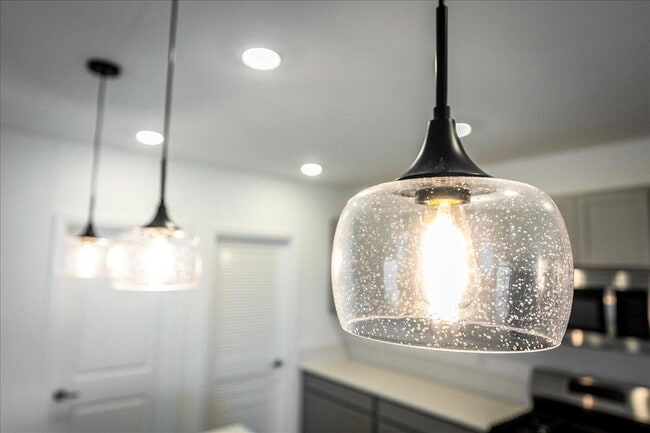 Building Photo - 11177 Fernbrook Dr