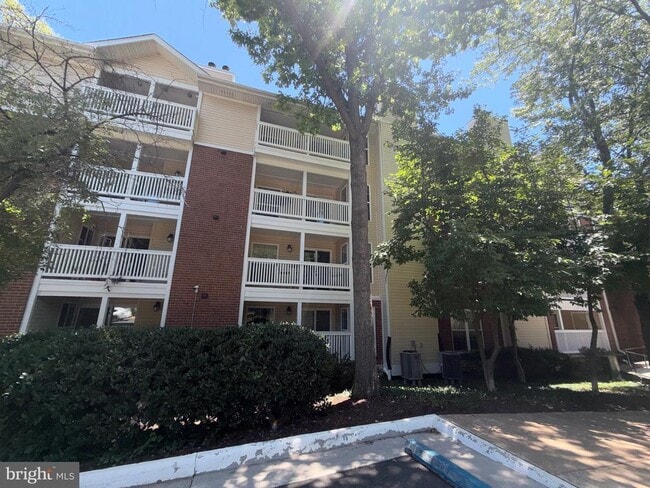 Building Photo - 1504 Lincoln Way