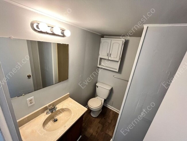 Building Photo - 413 N Moore Rd