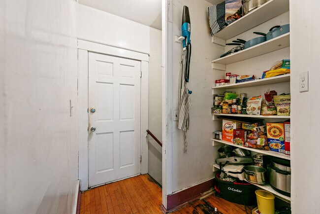 Pantry - 520 5th Ave SE