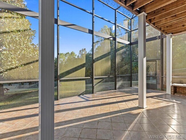 Building Photo - Available December!