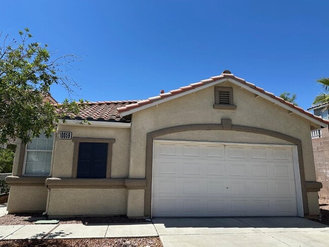 Primary Photo - 10059 W Cherokee Ave