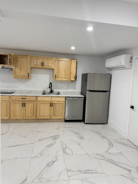 Building Photo - 26 Woodland Cir