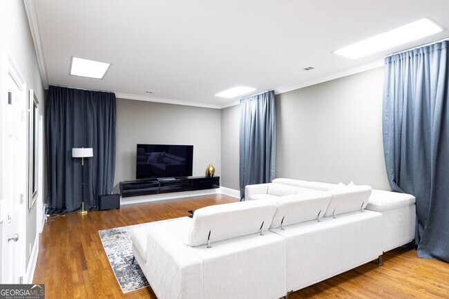 Building Photo - 700 S Brighton Ct