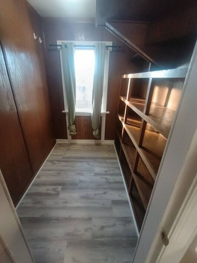 Building Photo - 2035-2037 N Buffum St