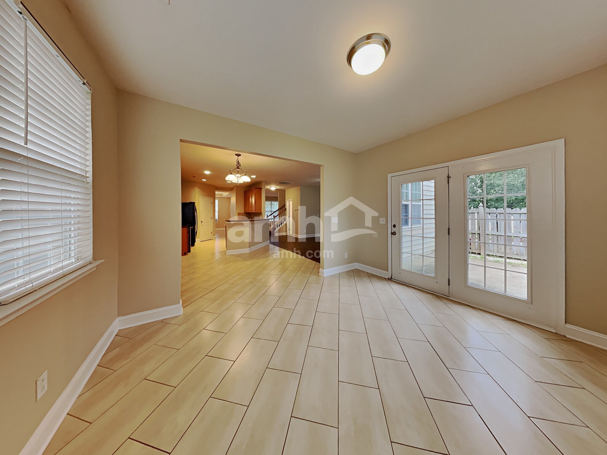 Building Photo - 9203 Greenheather Dr
