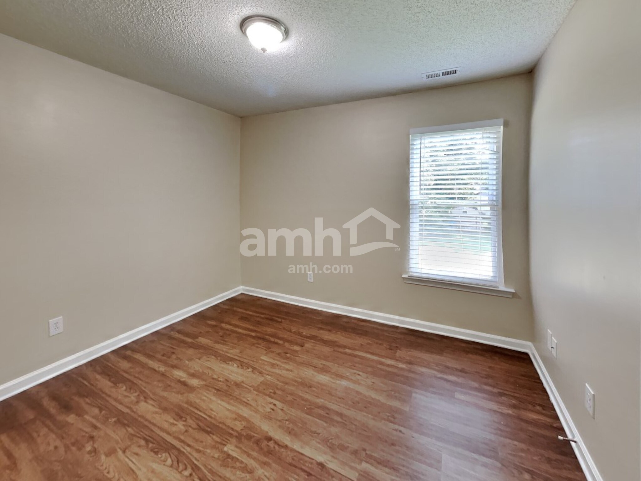 Building Photo - 11618 English Oak Ln
