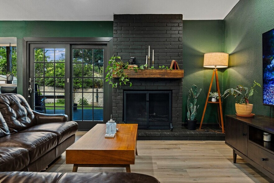 Building Photo - 4807 Carsonhill Dr