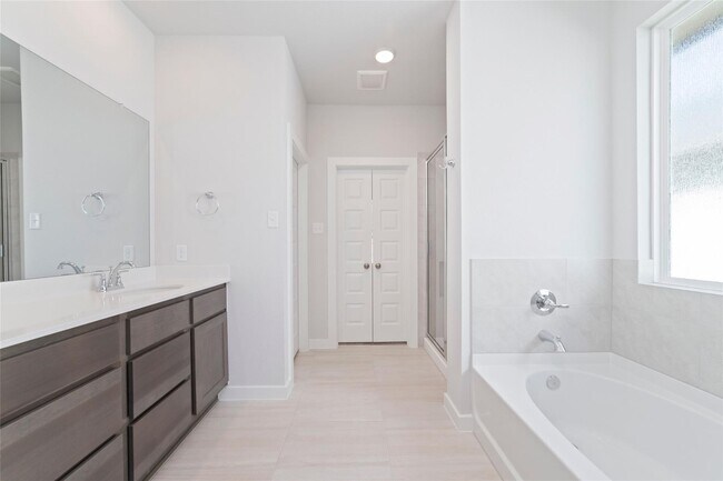 Building Photo - 21614 White Bellflower Ln
