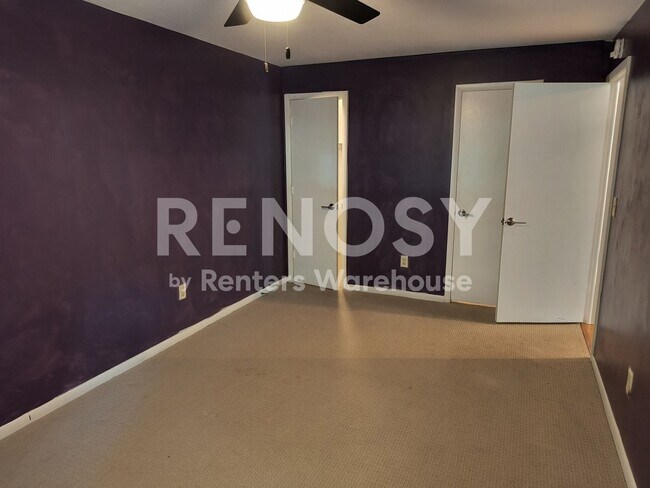 Building Photo - Available June 10th 2 Bedroom 1 Bath Condo in Minneapolis