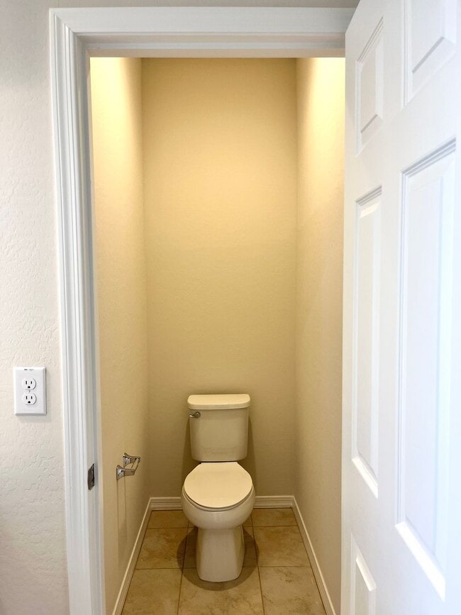 Building Photo - Home in Litchfield Park at Canyon Views! 2 MASTER SUITES!