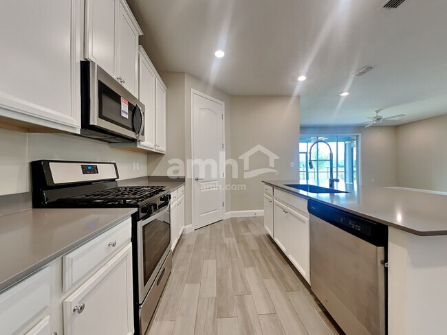 Building Photo - 87 Cobalt Ln