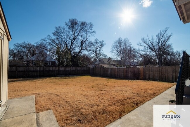 Building Photo - 5615 Queens Chapel Rd