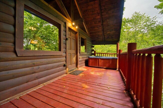 Building Photo - 1833 Laurel Valley Way