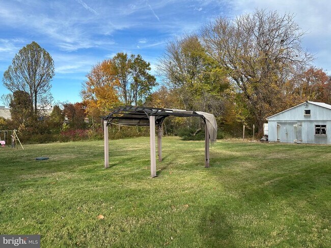 Building Photo - 905 Taskforce Dr