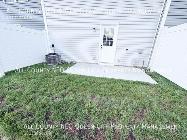Building Photo - 3559 Conifer Cir