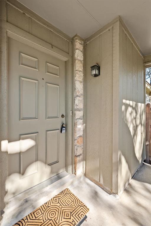 Building Photo - 9807 Hundred Oaks Cir