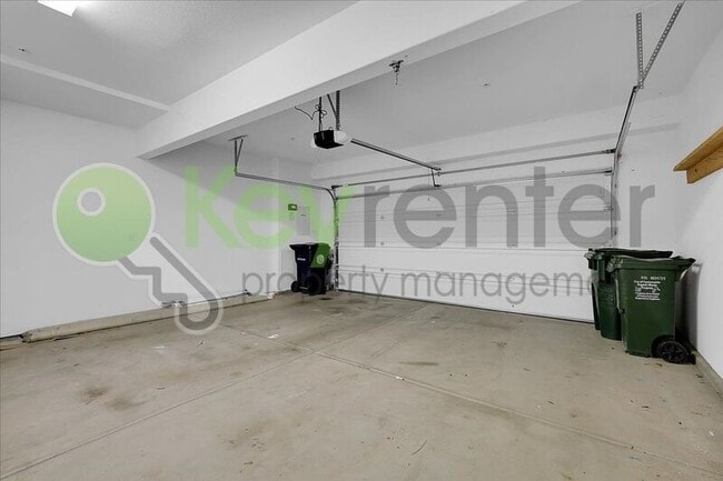 Building Photo - 5301 E Commerce Way