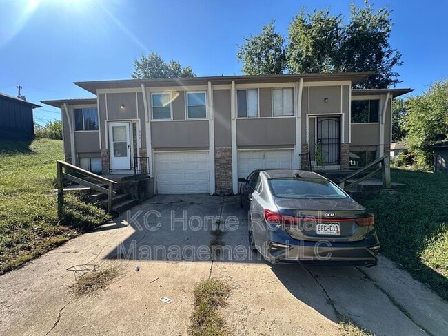 Primary Photo - 7225 Gilmore Ave