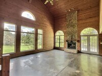 Building Photo - PINE LEVEL SCHOOL ZONE - 3 Bed 3 Bath Over...