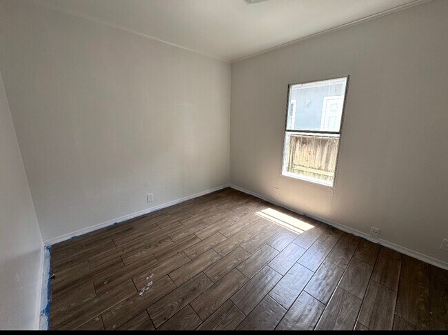 Building Photo - 11934 Greensbrook Forest Dr