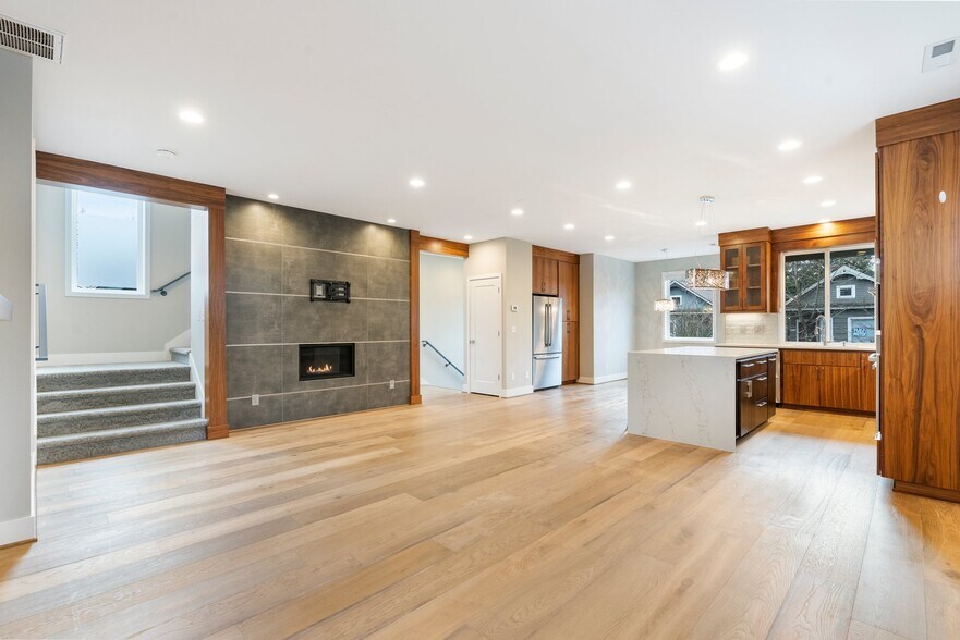 Open Living Room and kitchen. - 2335 NE Couch St