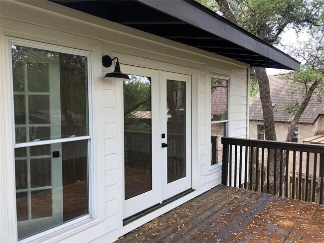 Building Photo - 809 Malabar St