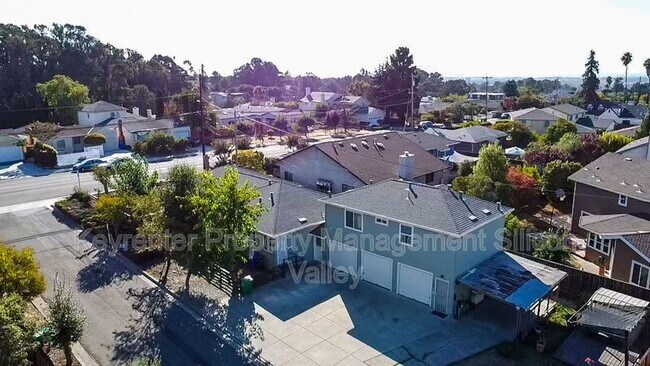 Building Photo - 2182 East Ave