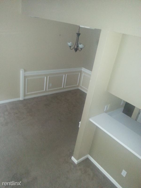 Building Photo - 3 br, 2 bath Townhome - 2396 Tina Dr