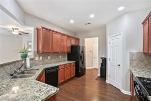 Building Photo - 5835 Weddington Dr