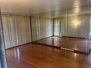 Building Photo - 14842 Shepard Dr