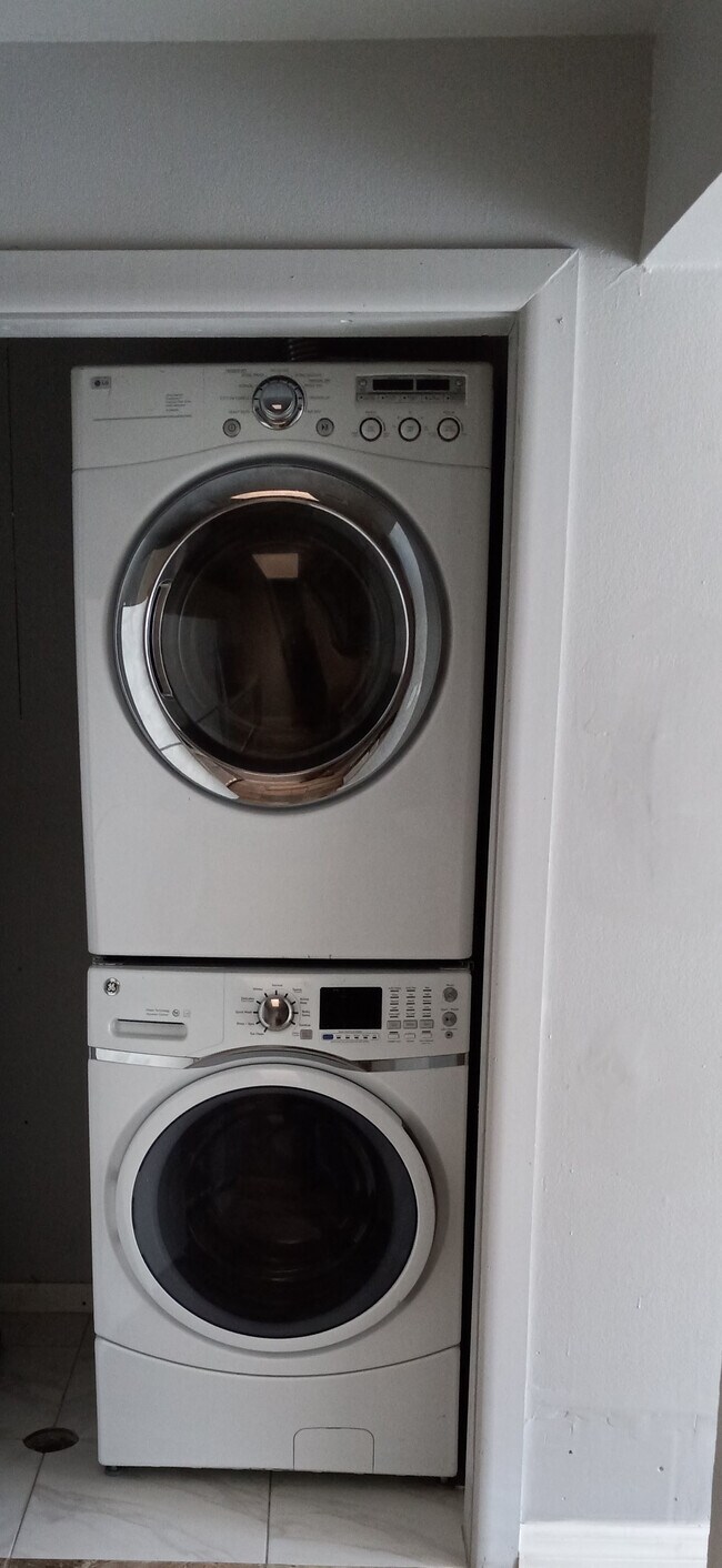 Building Photo - 4147 Flying Fortress Ave