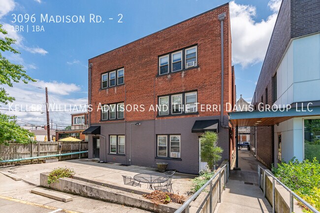 Building Photo - 3096 Madison Rd