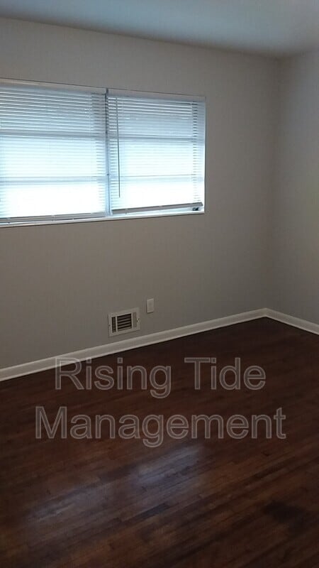 Building Photo - 7016 Briarwood Ln