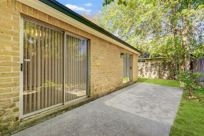 Building Photo - 1710 Bodart Ct