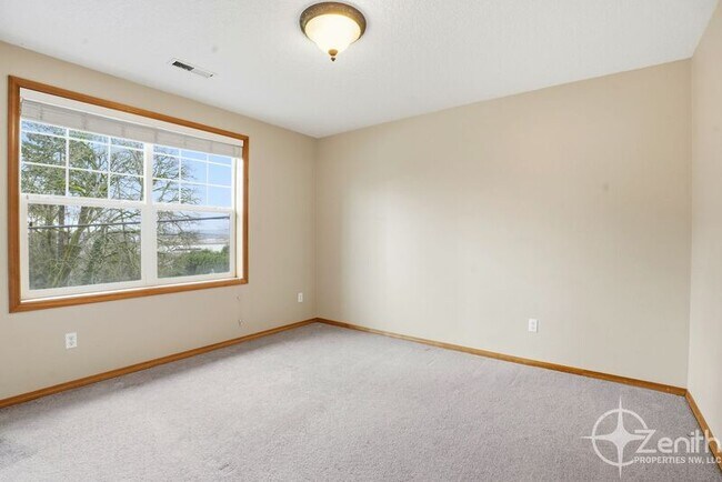 Building Photo - 1511 SE 86th Ct