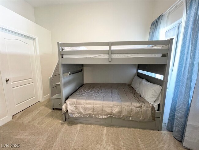 Building Photo - 3451 Desert Cliff St