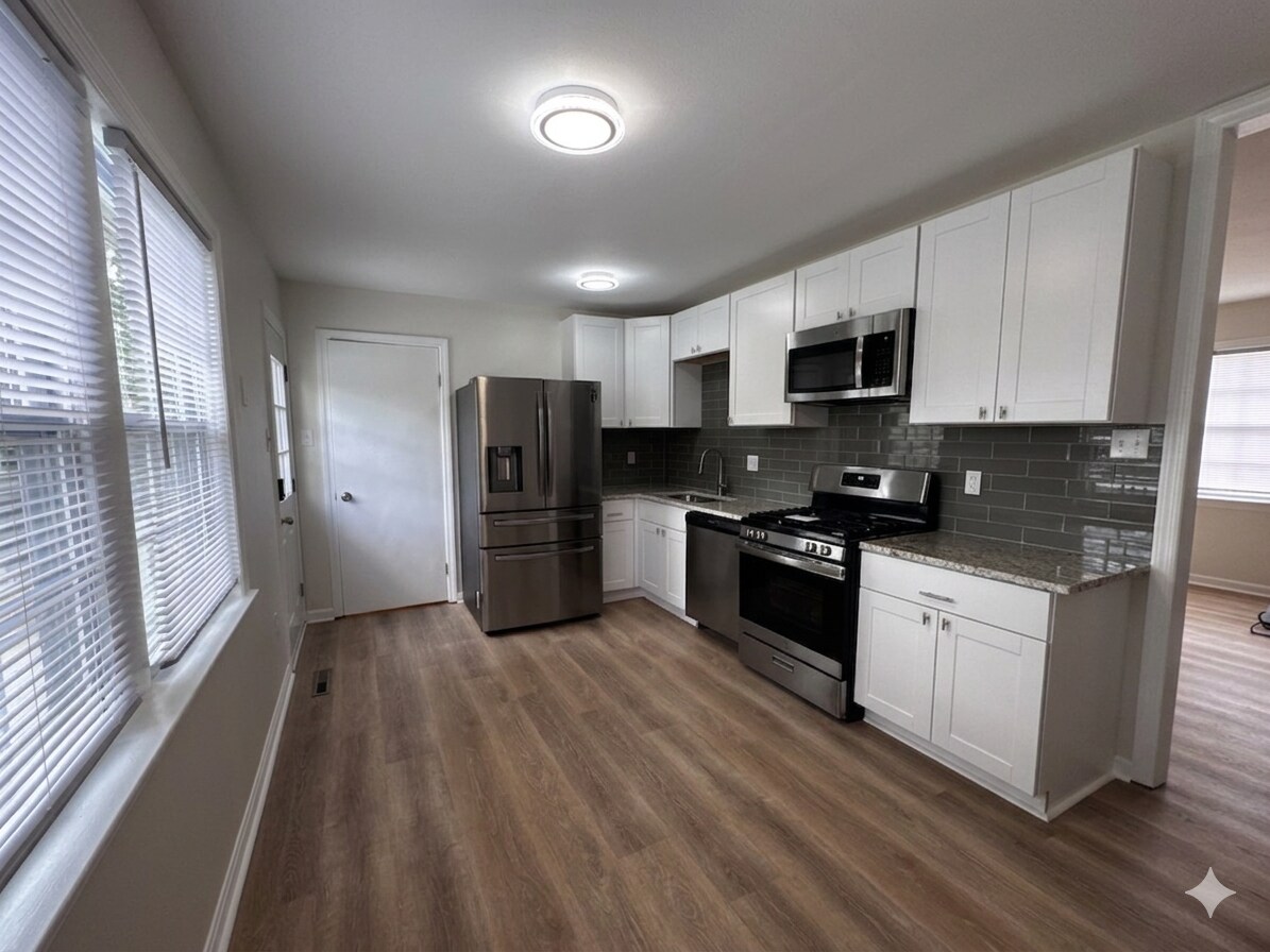 Kitchen - 1242 Cedarcliff Dr