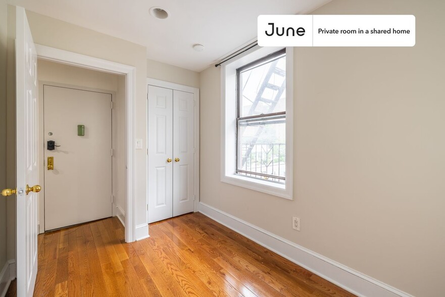 Building Photo - Room in Shared 2 bed/1 bath home