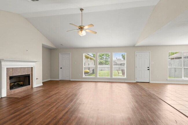 Building Photo - 11327 Shady Bend Dr