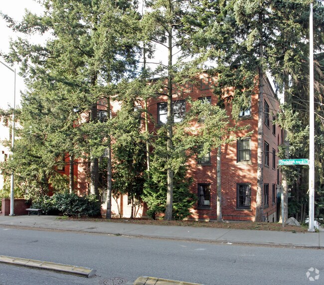 Primary Photo - Amarose Apartments