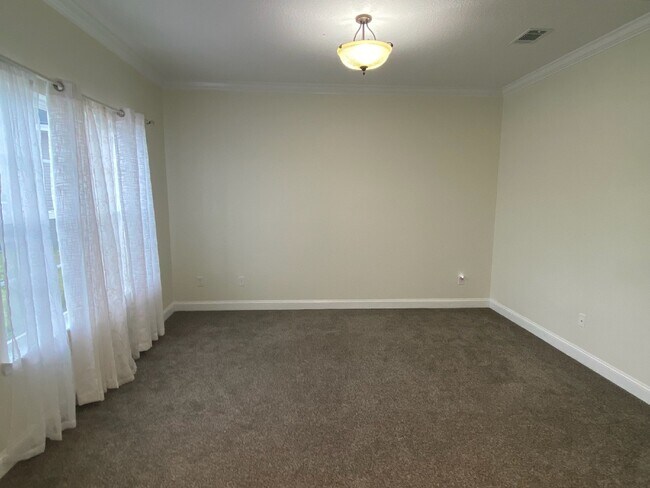 Building Photo - Home For Rent