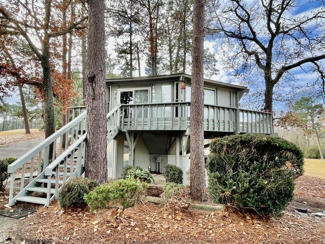 Building Photo - 1195 St Andrews Dr
