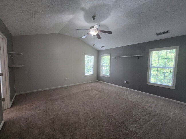 Building Photo - New Listing!!!