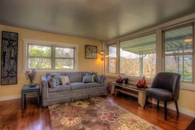 Building Photo - 560 Riceville Rd